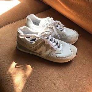Women’s Size 7 New Balance 574